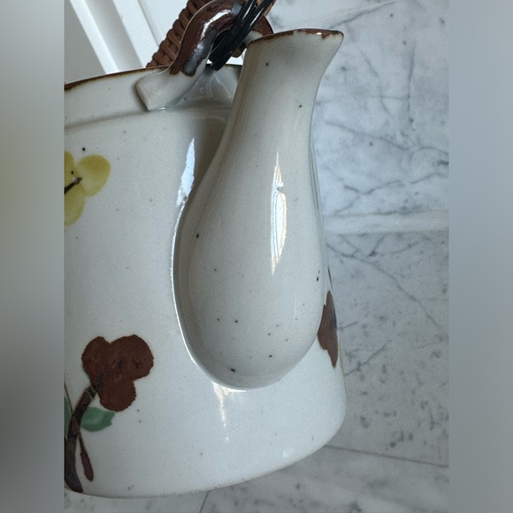 🇯🇵 Vintage Japanese Pottery Teapot with Rattan Handle - Picture 4 of 11